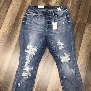  Judy Blue high waisted skinny jeans are the perfect addition to your wardrobe. With a high waist and skinny fit, they flatter your figure and make you look great. They're the perfect choice for a night out or a day at the office.