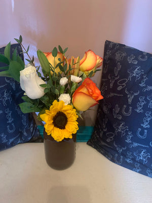 This is not your average floral arrangement. Our skilled florist will create a Unique Floral Arrangement that is guaranteed to be different each time. This arrangement is perfect for anyone who wants to sending a special message or show their gratitude.